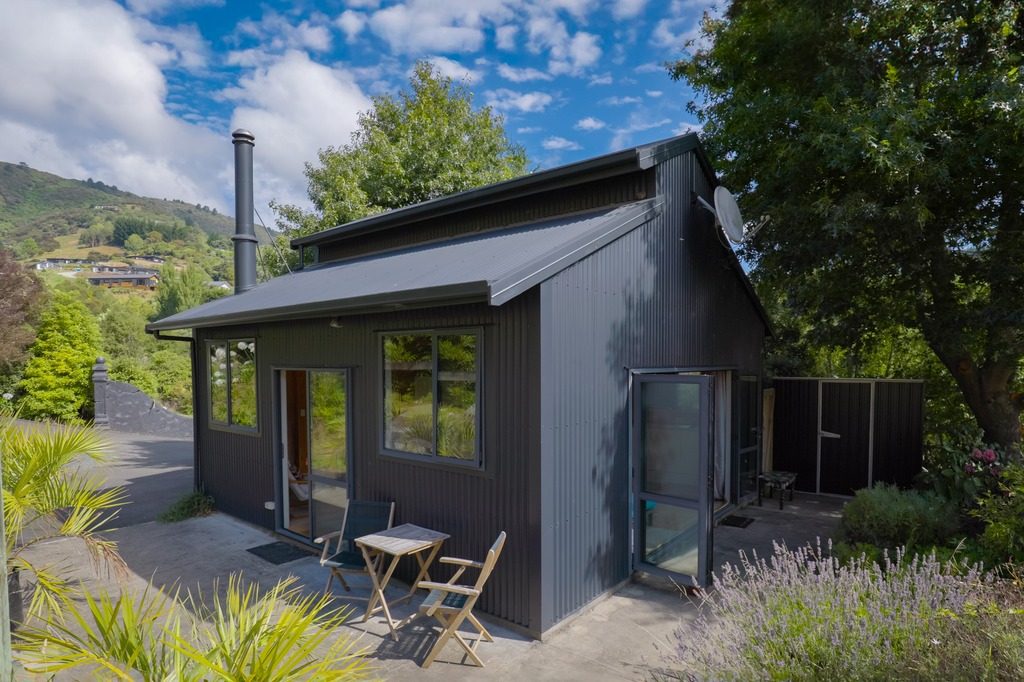 Roof & Exterior Painter Nelson